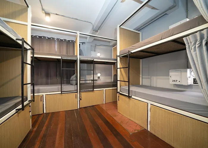 Hostal Oh - *